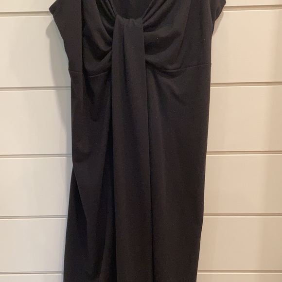 Easy to wear, Black Dress - Picture 2 of 7